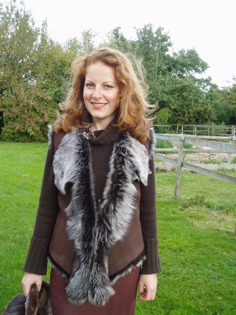 Gilet_with_tie
