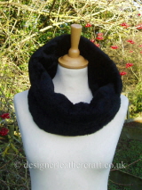 Black Shortwool Sheepskin Snood