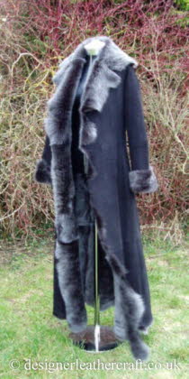 Full length Toscana Shearling Coat in Black Brisa
