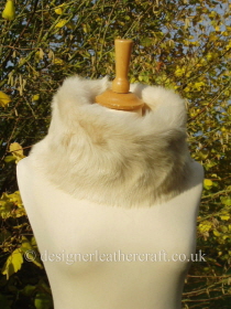 Medium Size Toscana Shearling Snood in Cream